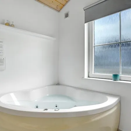 Beautiful In With Kitchen Vakantiehuis