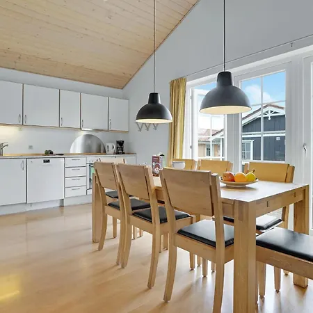 Vakantiehuis Beautiful In With Kitchen Gråsten